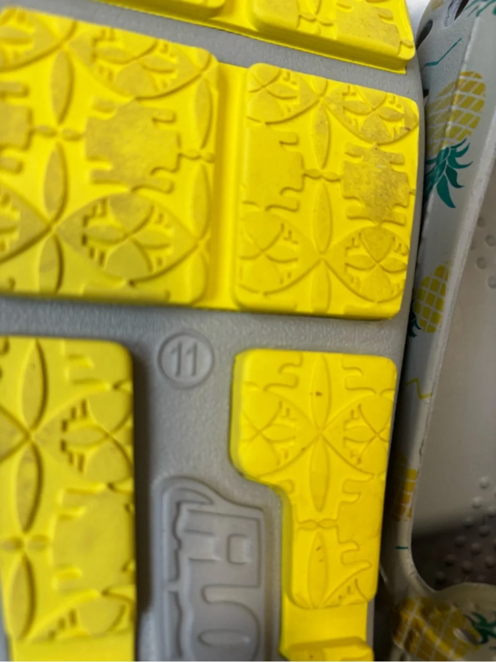 Men's Pineapple Print Boat Shoes - Gray/Yellow